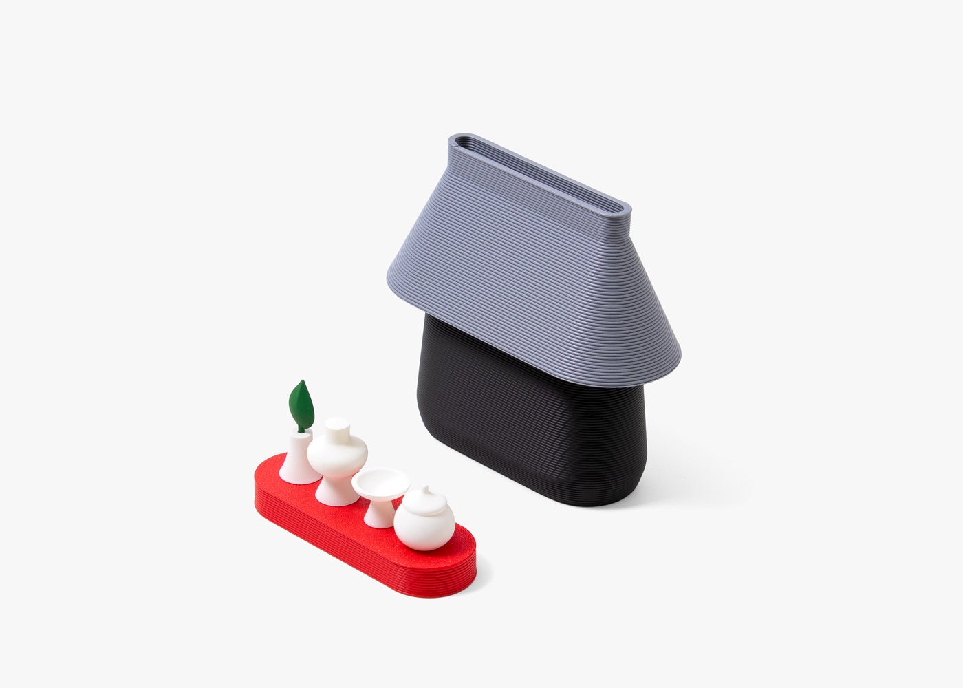 甍の続く日本の原風景をモチーフにした「いらか」と神具セットの「さんぽう」