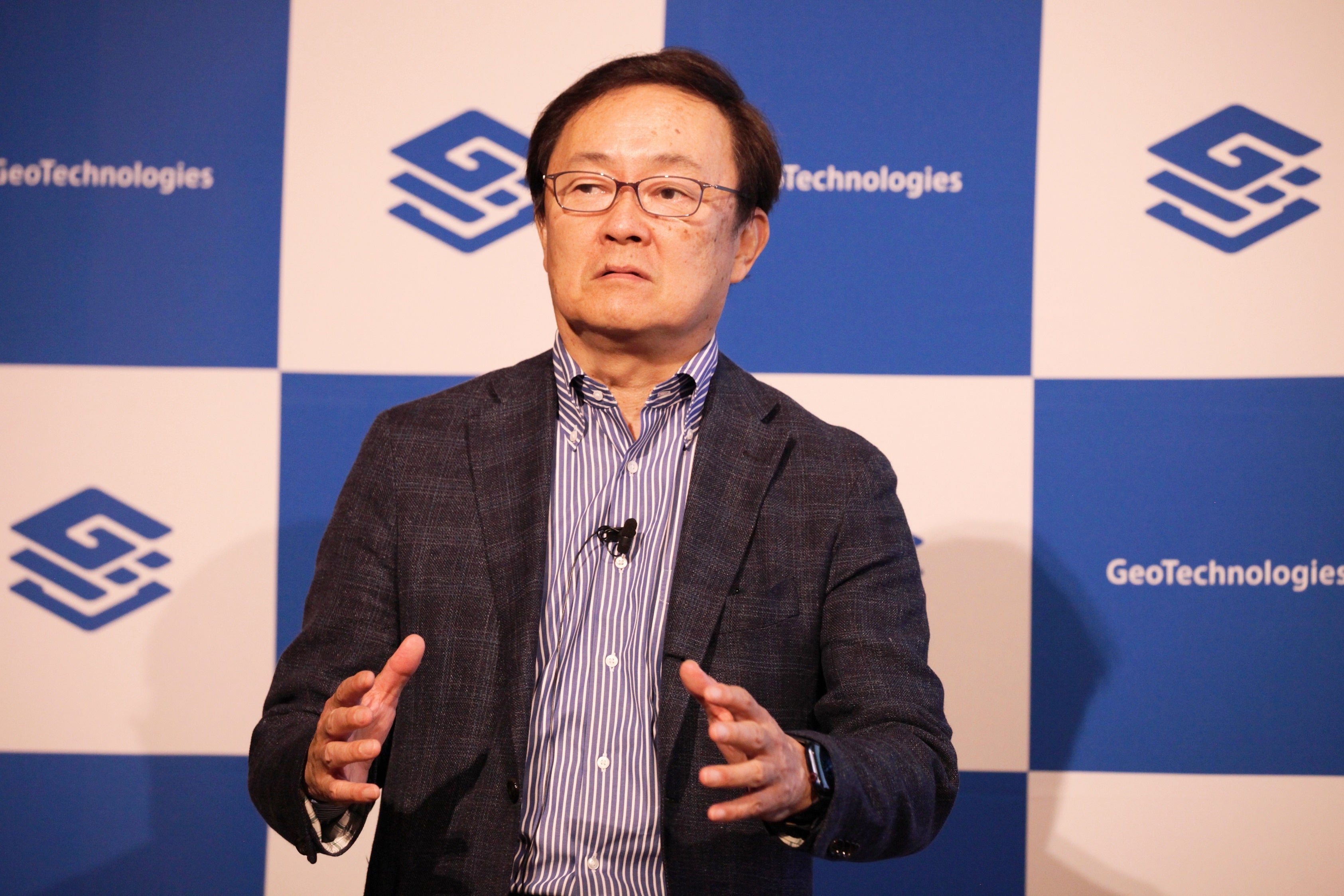 クロスロケーションズ株式会社　代表取締役　小尾 一介様