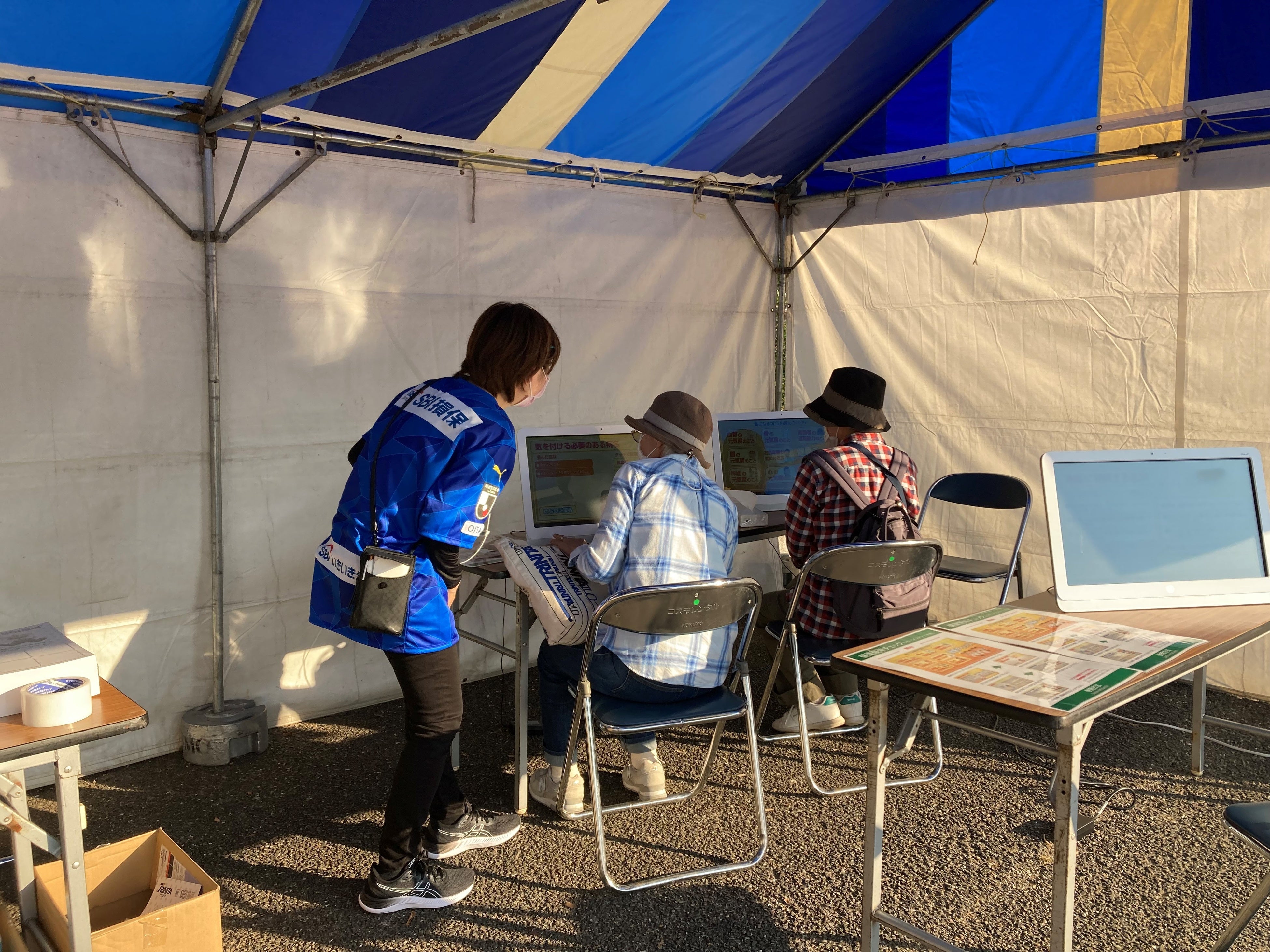 忙しい日常の中、定期的な健康チェックは忘れがちです。当日は老若男女問わず多くの方が測定されていました