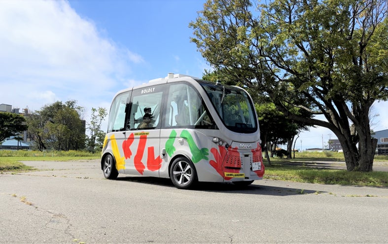 ©2023 108 ART PROJECT  作品タイトル:「スタスタ トコトコ 苫小牧」