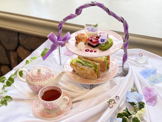 「一色堂茶廊」で初夏を彩るあじさいとバラの限定スイーツを販売 「一色堂茶廊」で初夏を彩るあじさいとバラの限定スイーツを販売