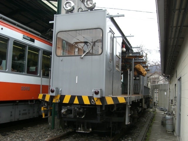 １９７５年～２００９年（グレー色塗装）のモニ１形