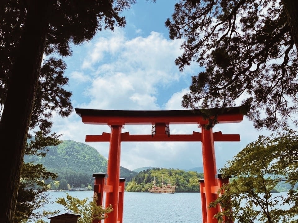 箱根神社・平和の鳥居（イメージ）