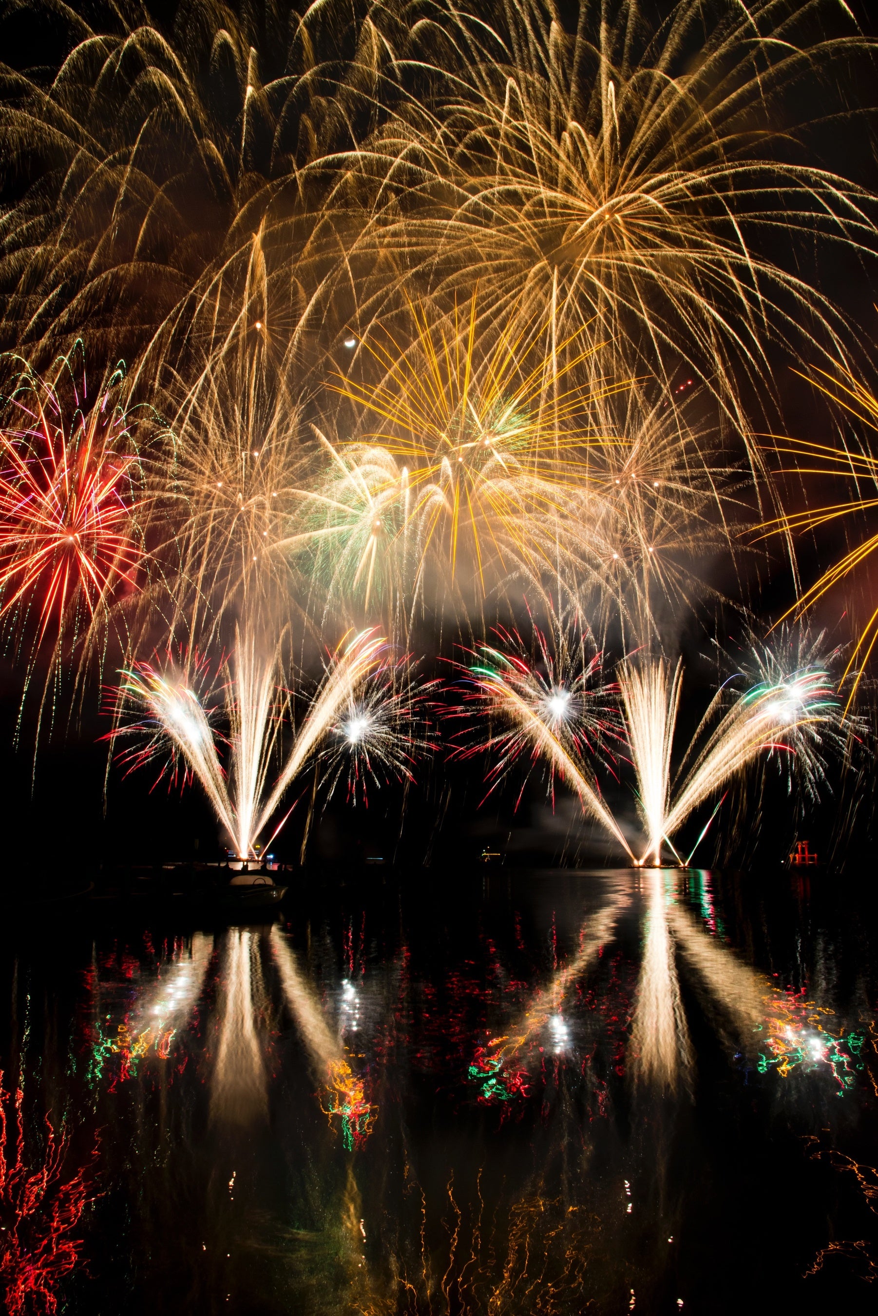 花火（イメージ）・強羅島写真館提供