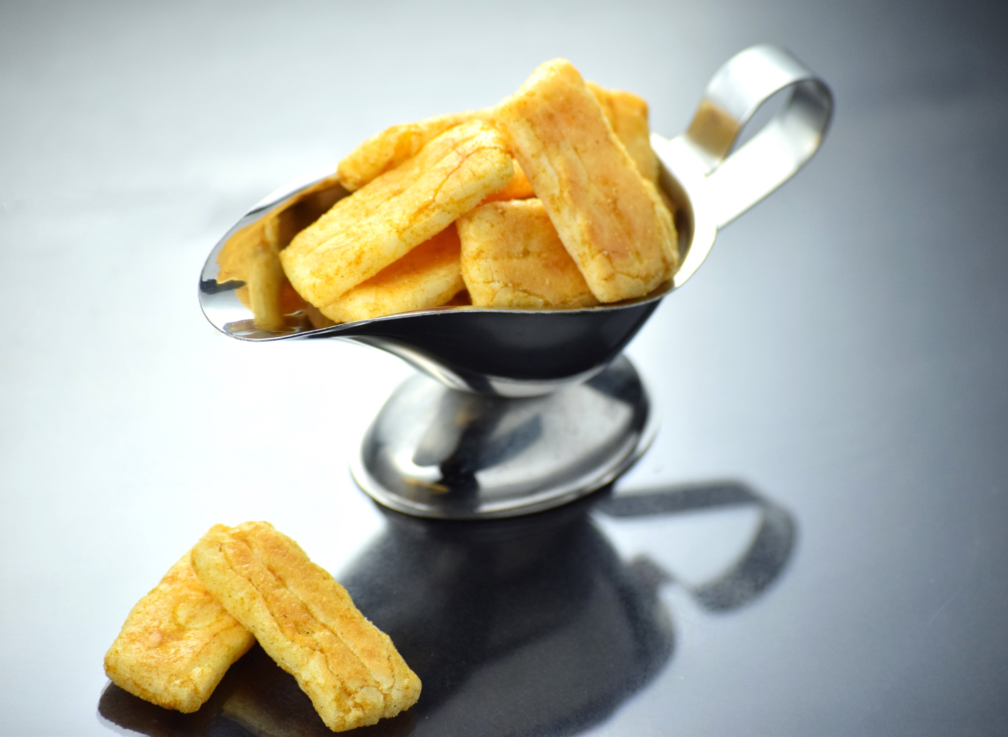 大涌谷カレーせんべい （中身イメージ）