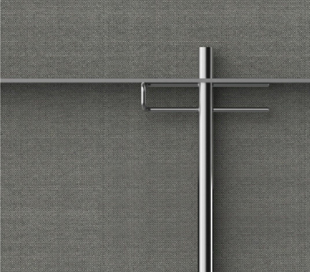 高さ調節可能な、ファブリック仕上げのスクリーンホルダーが付属