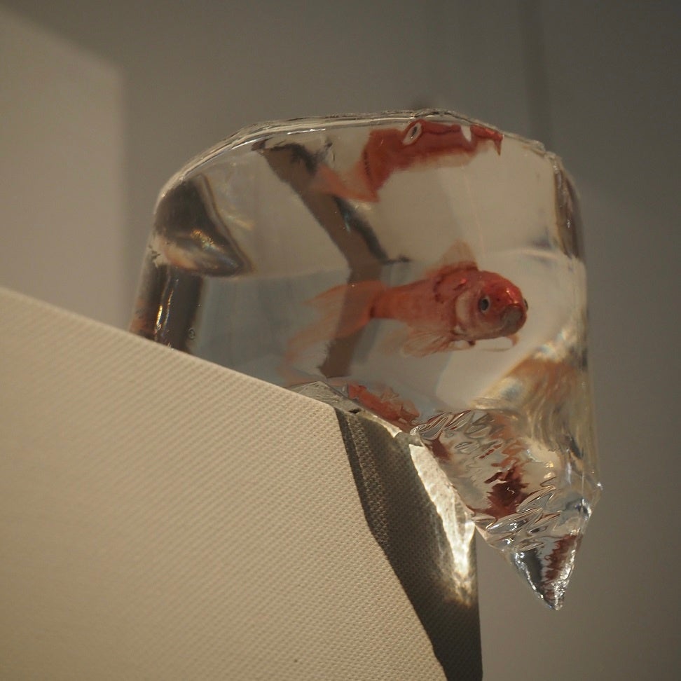 「緋色和金」 純銅、銀　10×10×10cm