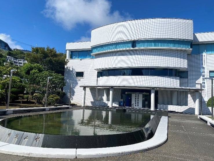 葉山町役場（写真）