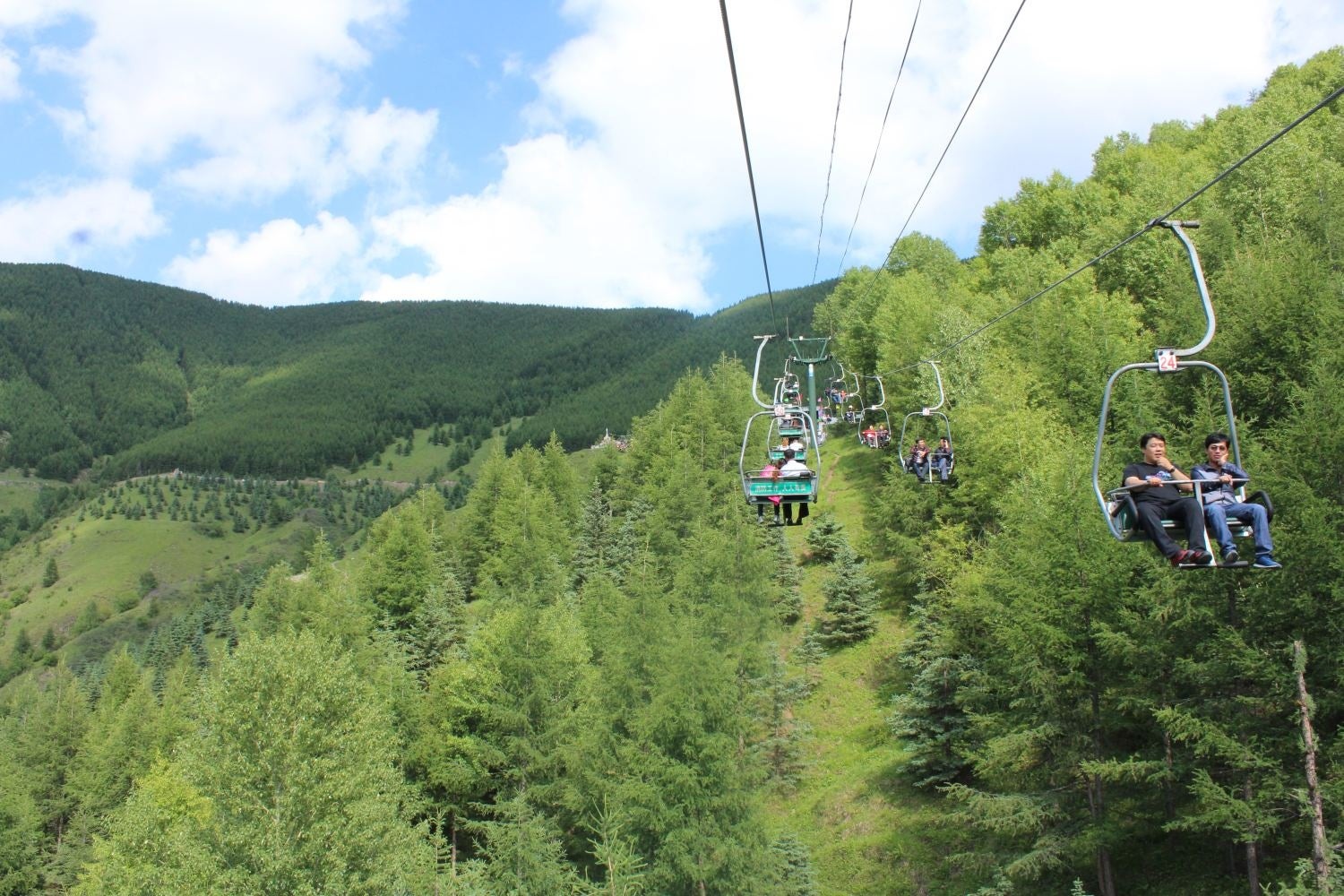 労働節休暇中Fliggyで人気のあった旅行先は、香港、タイ、日本、マレーシア、韓国、マカオ、中国、シンガポール、ベトナム、インドネシア、オーストラリアでした