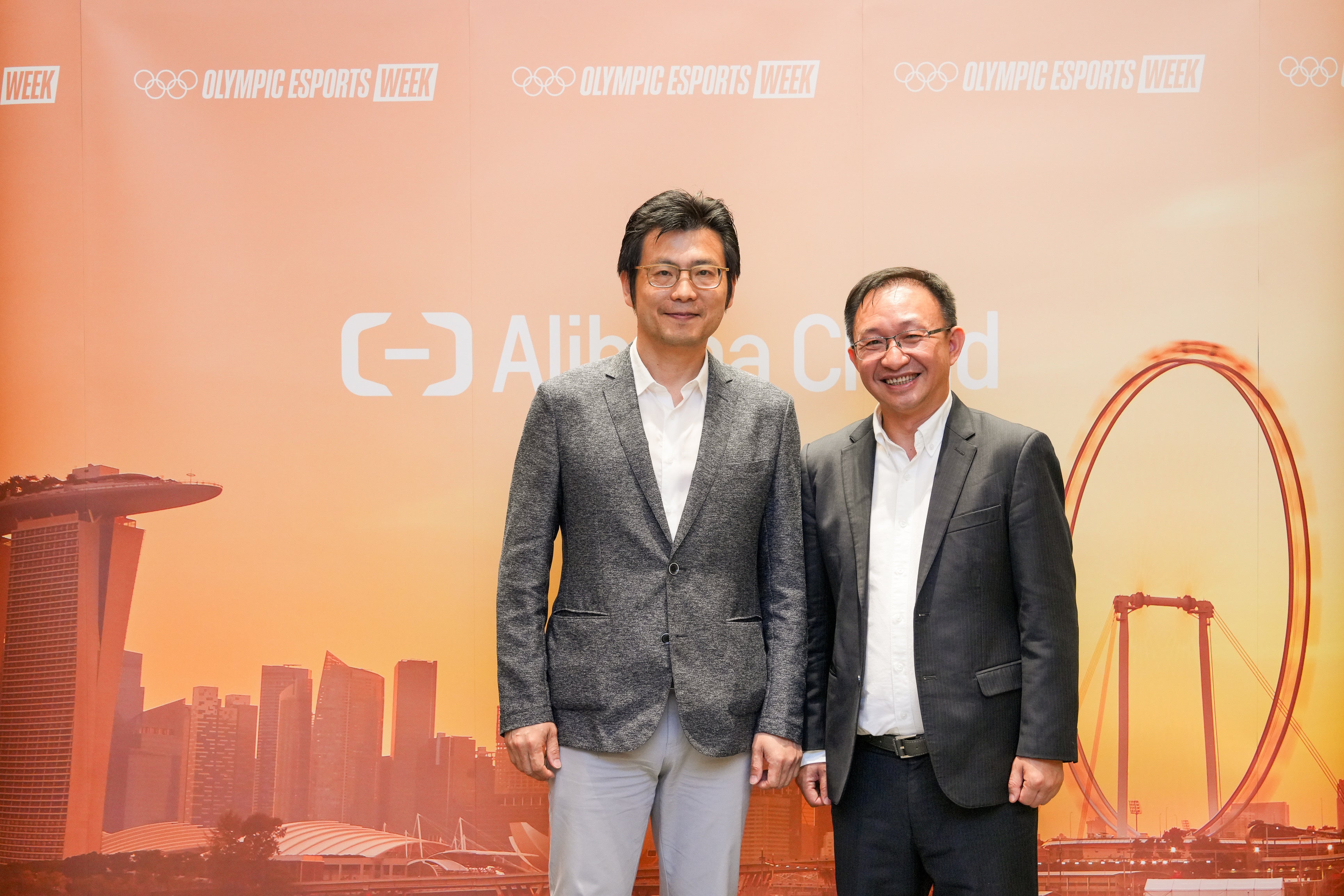 (left to right) Chris Tung, President of Corporate Development, Alibaba Holding Group ; William Xiong, VP of Alibaba Cloud