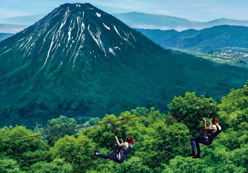 日本初、1.3kmの光のアートインスタレーションがニセコに登場