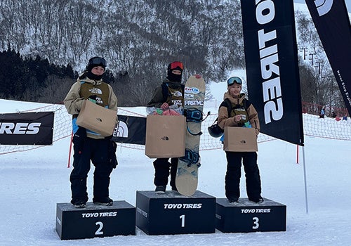 宅配水の「クリクラ」ジュニアスノーボーダー 柳原兄弟とのスポンサー