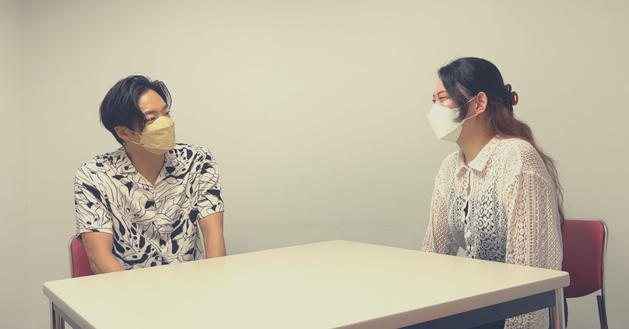 （サムエル・ソングさんと庄司友里さんの打ち合わせの様子）