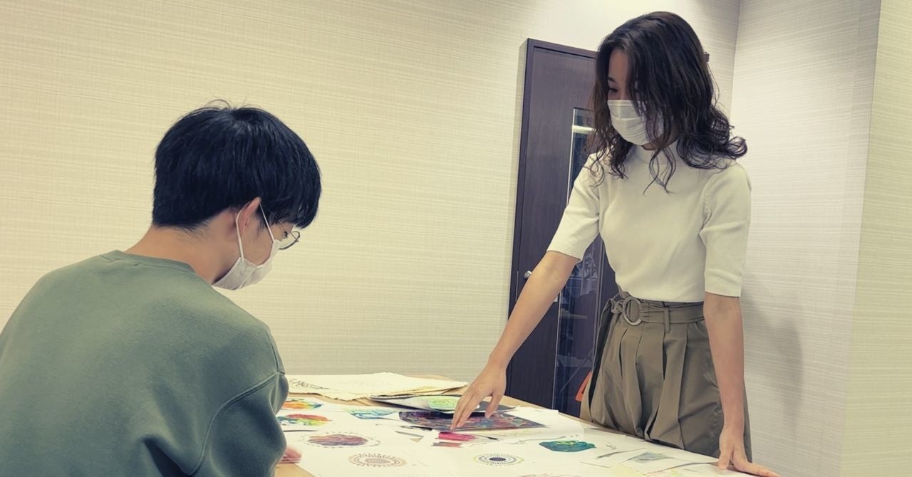 絵画の選定の様子