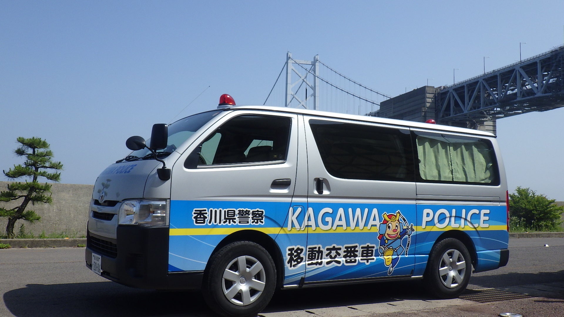 県警独自のデザインが施された移動交番車(画像提供:香川県警察)