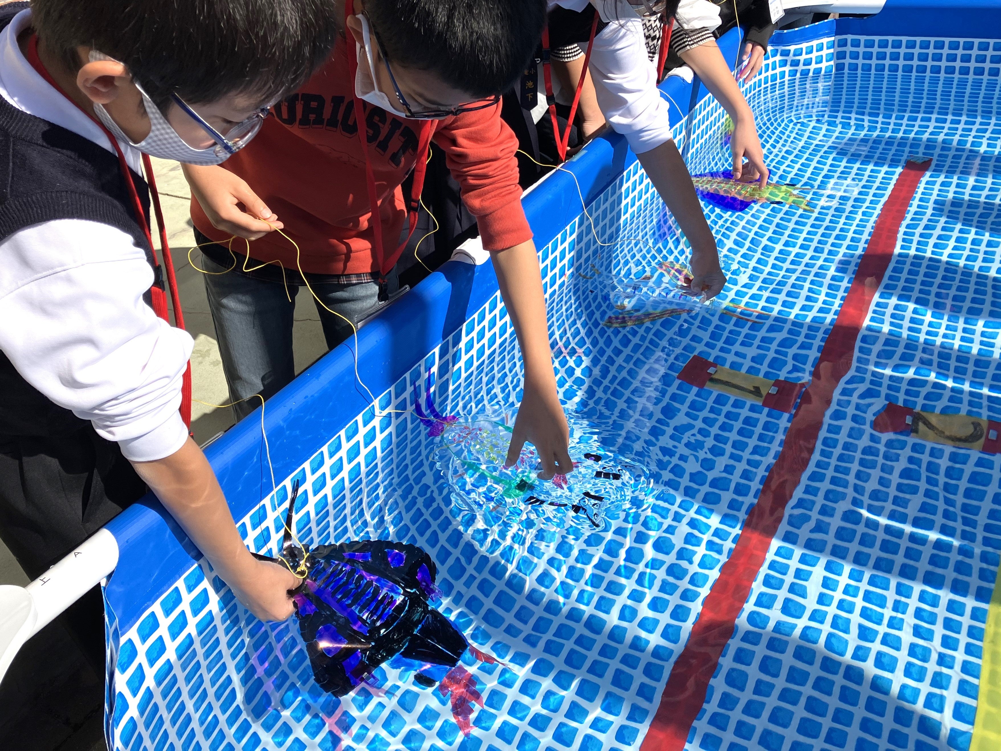 水中ロボット製作の様子