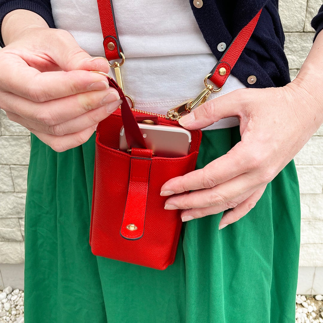 red テープ引き上げ