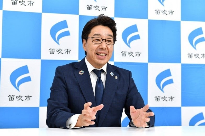 笛吹市　山下政樹市長