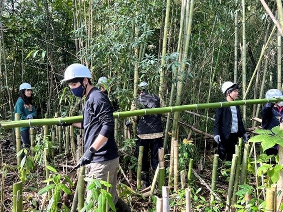 自然共生ワーク体験ワークショップ（竹林の伐採体験）