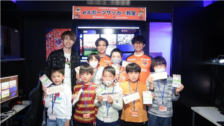 参加者集合写真 （後ろ左から、馬人氏・まーさん氏・渡邉氏）