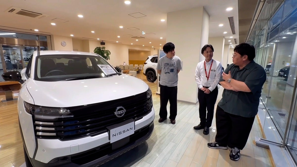 タイムマシーン3号・関太、6年愛用の先代「キックス」から新型へ!「祝!!新型キックス購入!!」で購入決断の瞬間を公開