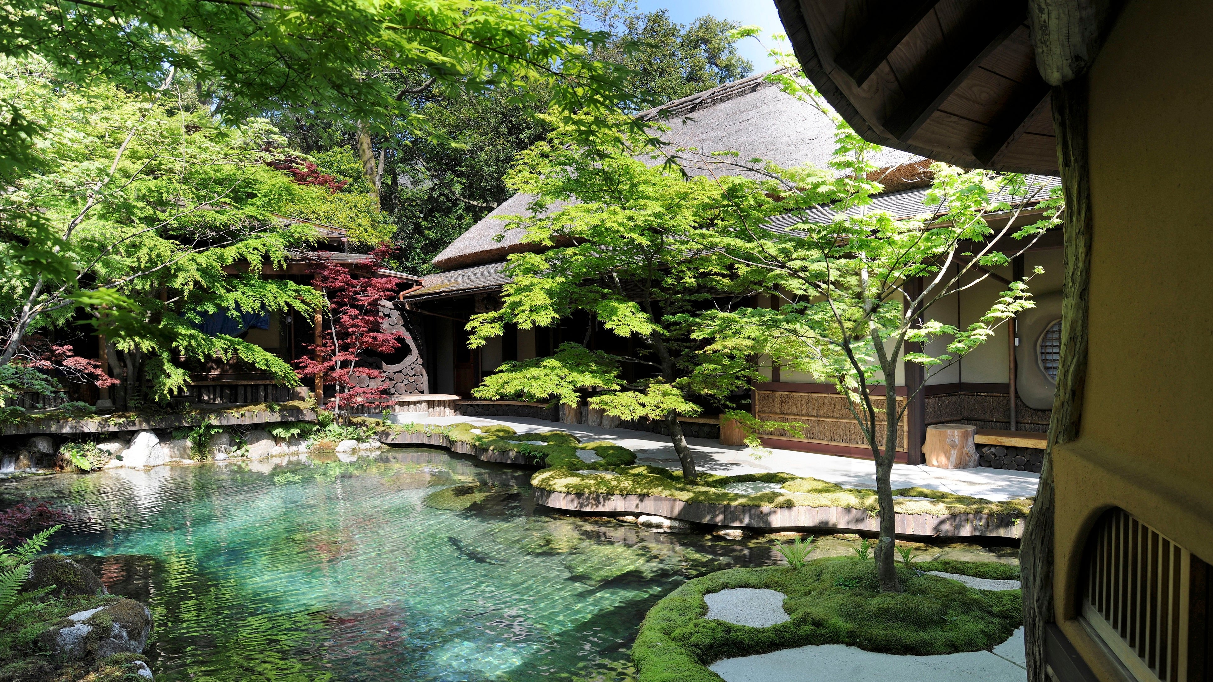 エイキット株式会社