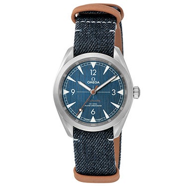 型番：220.12.40.20.03.001　店頭販売価格：  438,900円(税込)