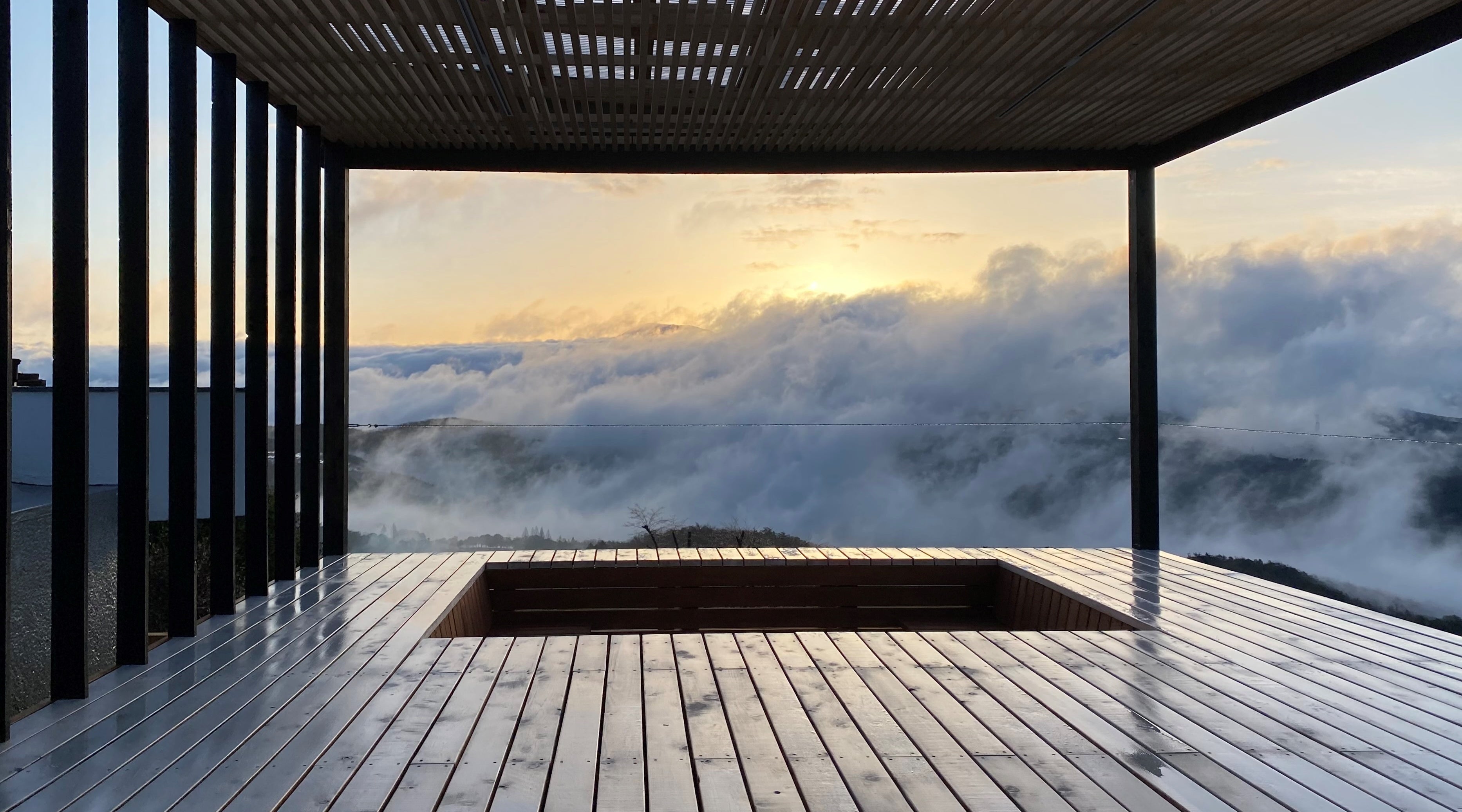 6月よりスタートするラグジュラリーなラウンジ「TEN KUH｝