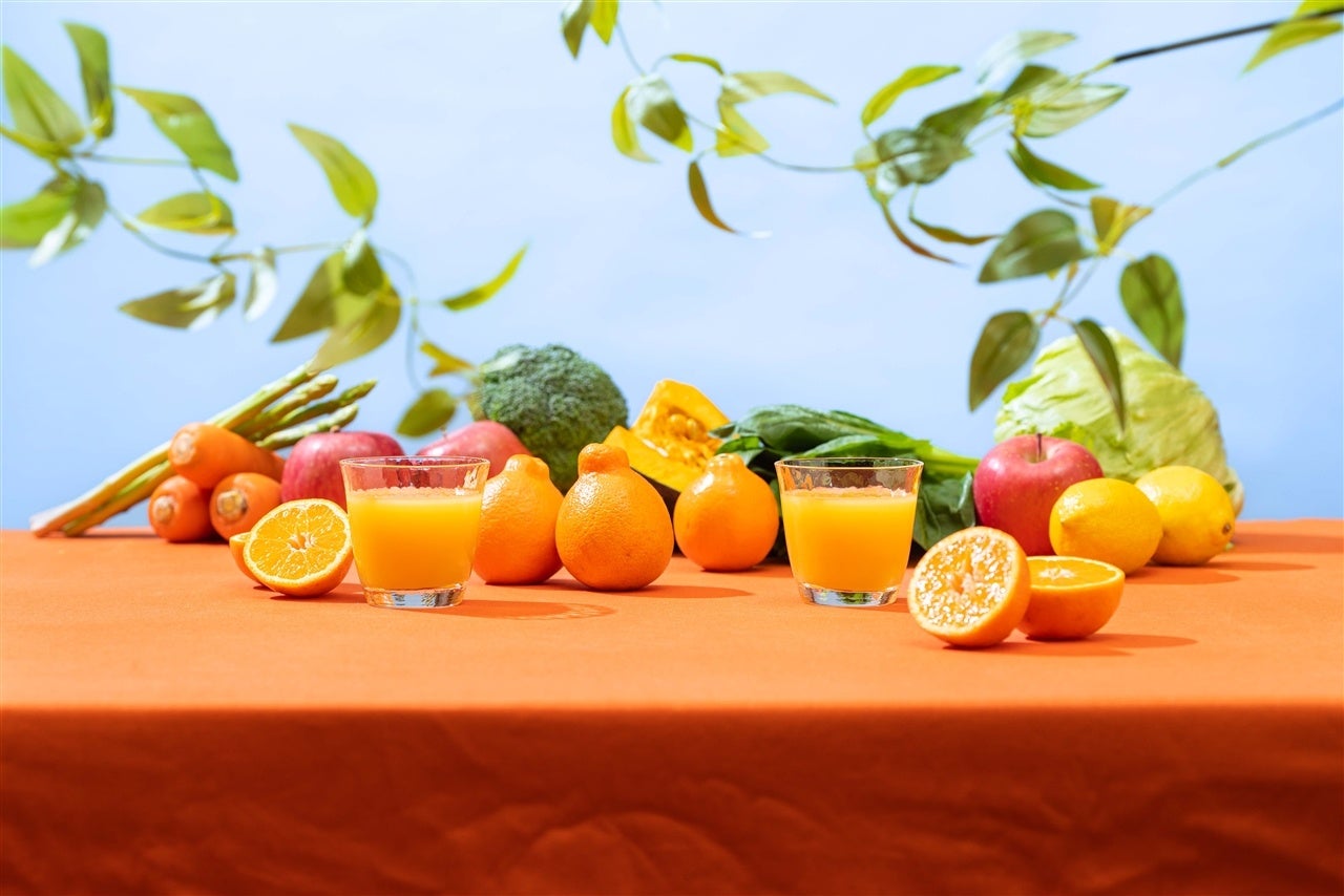 カゴメ野菜生活１００熊本デコポンミックス_グラスカットイメージ②