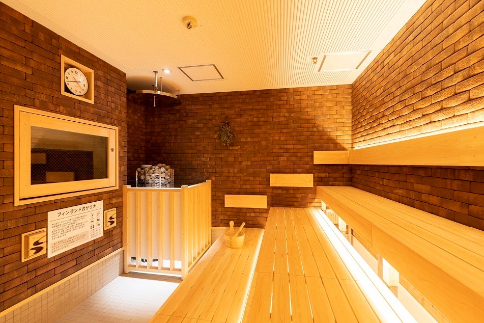 大型テレビ完備のオートロウリュ付き本格フィンランド式サウナ