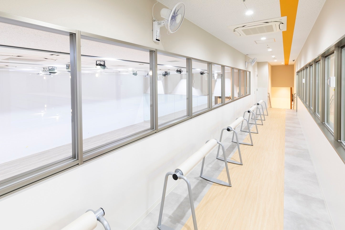 保護者見学用ギャラリー