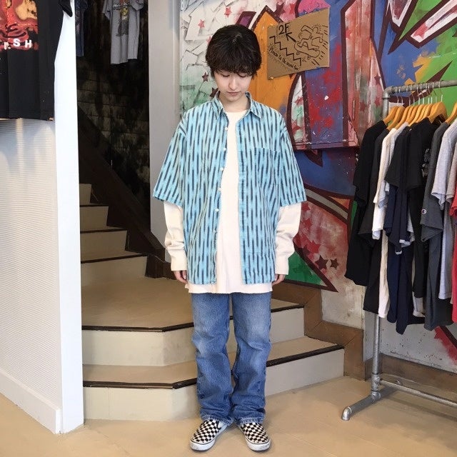 人気のチェックシャツコーデ