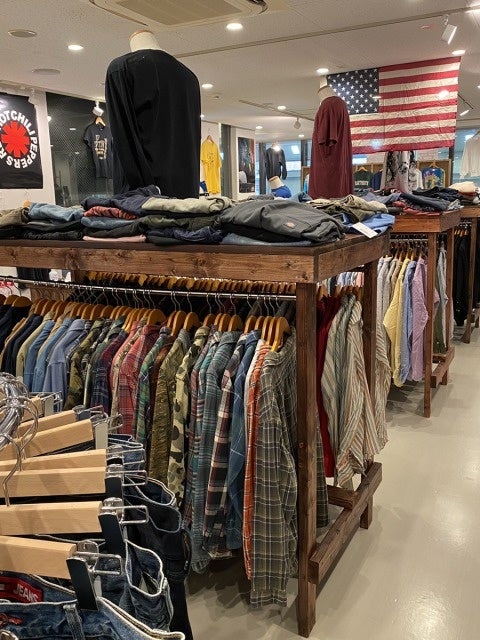 本物のアメリカ古着が約4 000点揃う 京都 河原町に古着屋 Rushout の新店舗がopen Ssy株式会社のプレスリリース 本物のアメリカ古着が約4 000点揃う 京都 河原町に古着屋 Rushout の新店舗がopen Ssy株式会社のプレスリリース