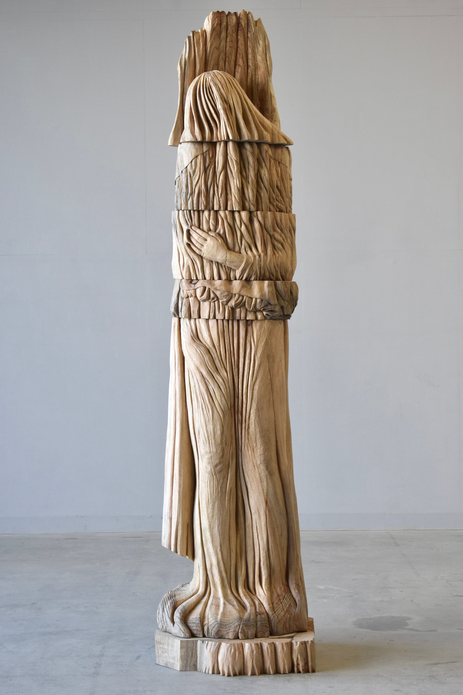 黒瀧舞衣「衣に依る」