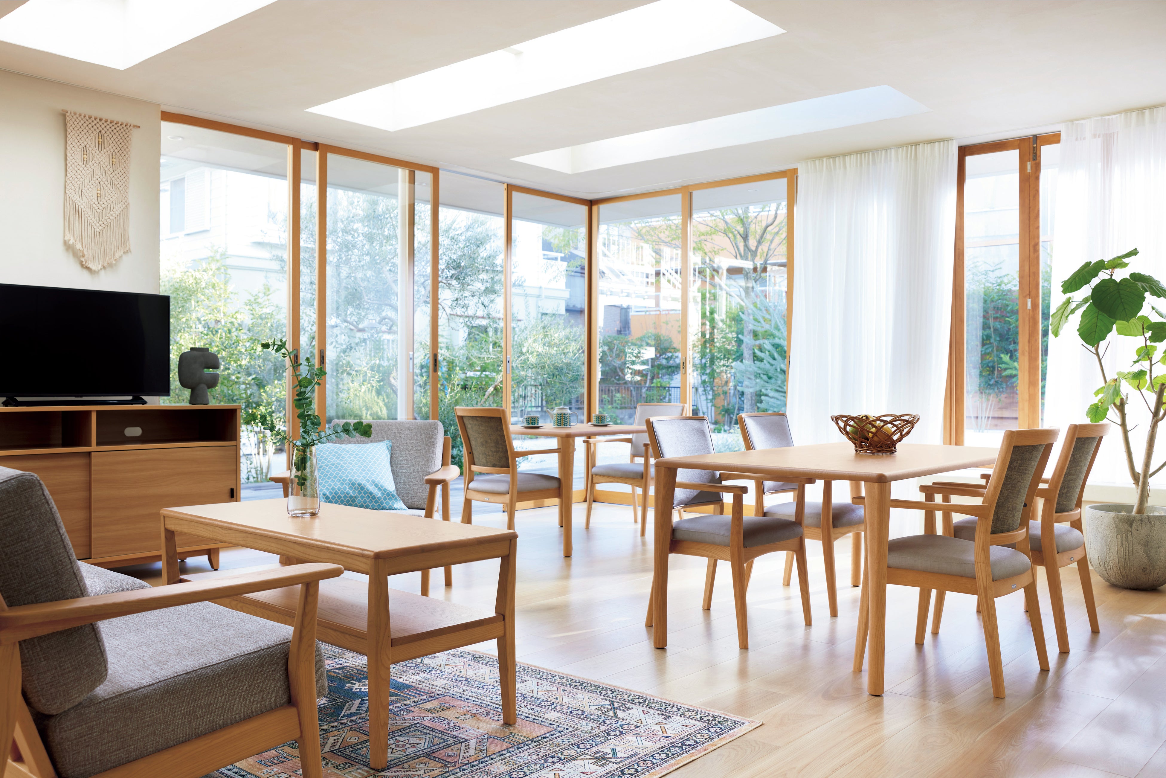 リビングとダイニングをシーンメイク