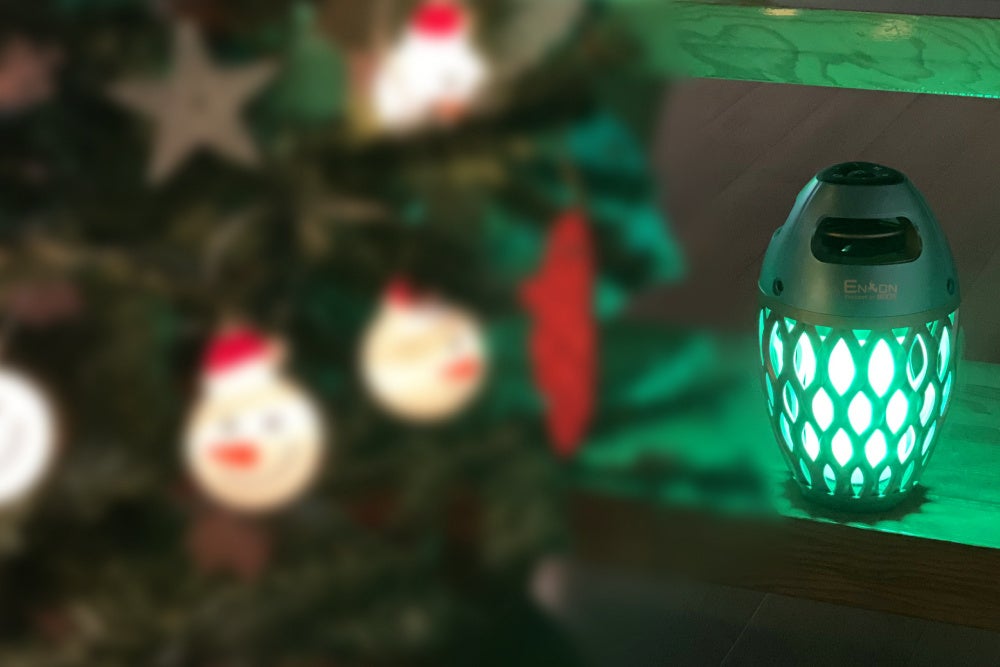ランタン風Bluetoothスピーカー【炎音en-on】に、グリーンのLED