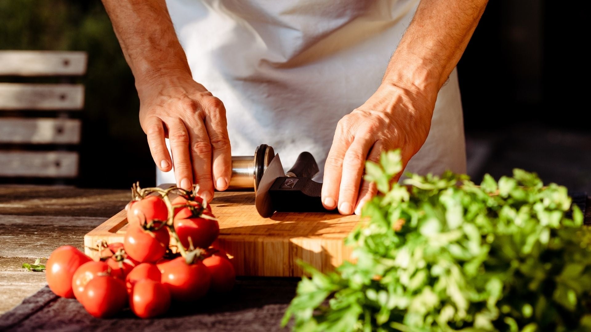 ドイツが生んだ 転がして研ぐ 新感覚の包丁研ぎ器 Diamond Roll Grinder がmakuakeにて日本先行販売開始 便利グッズ 包丁研ぎ 株式会社langballyのプレスリリース ドイツが生んだ 転がして研ぐ 新感覚の包丁研ぎ器 Diamond Roll Grinder がmakuakeにて日本先行販売開始 便利グッズ 包丁研ぎ 株式会社langballyのプレスリリース
