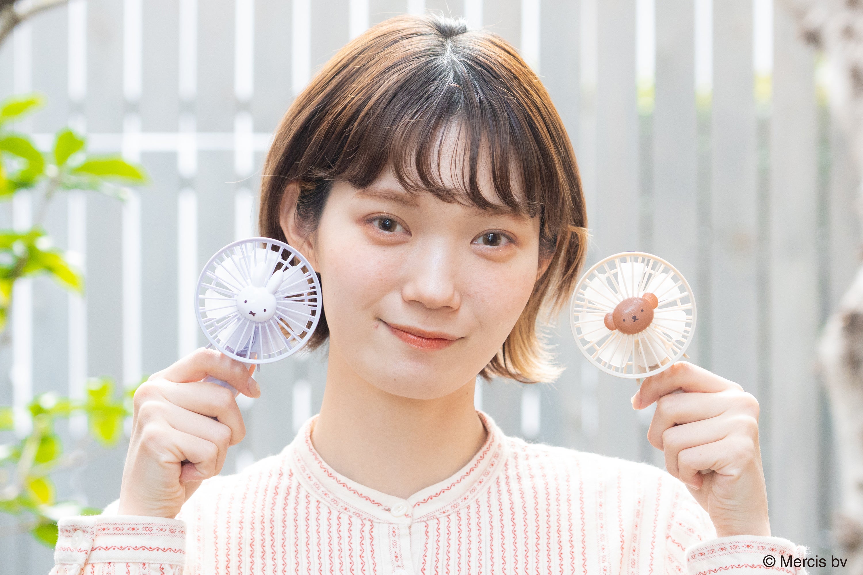 3Dマスコットが可愛い！「ミッフィー」の2WAYで使えるコンパクト
