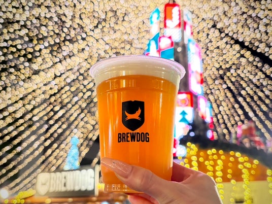 英国No.1クラフトビールブランドBREWDOGから、冬を彩るクリスマスマーケット限定ビール「CHRISTMAS HAZY IPA」が新発売! 英国No.1クラフトビールブランドBREWDOGから、冬を彩るクリスマスマーケット限定ビール「CHRISTMAS HAZY IPA」が新発売!