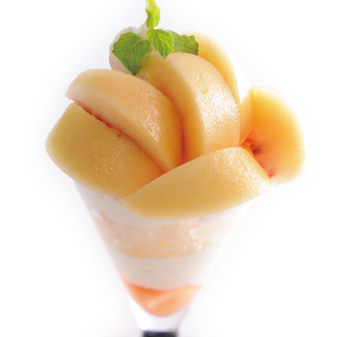 岡山県産桃のパフェ