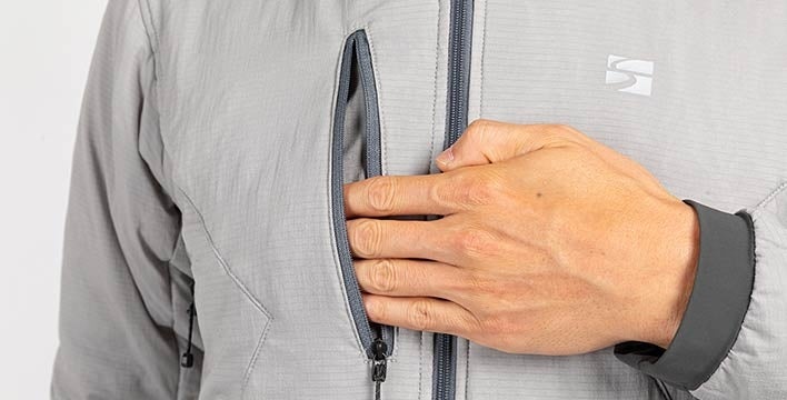 胸ポケット1か所（※画像はチタン）