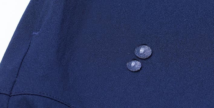100洗80点の耐久撥水加工（※画像はネイビー）