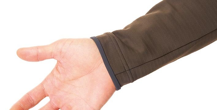 濡れやすい袖口に撥水生地を採用
