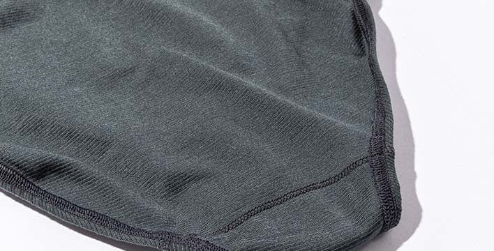 アウターに響きにくいフラットなバックのクロッチの縫製仕様（ショーツ）