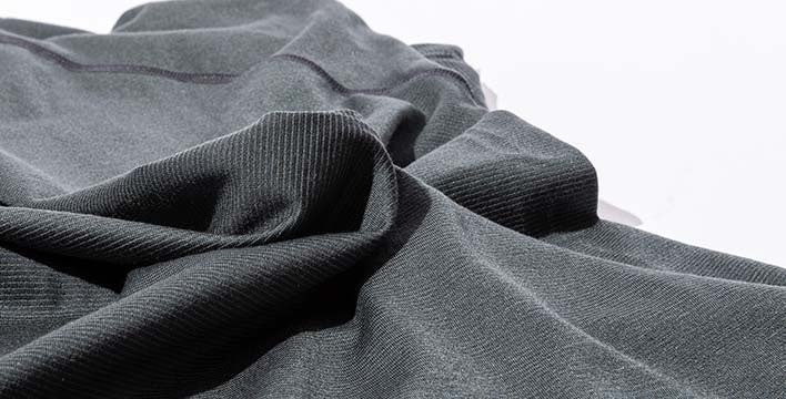 触りのいい生地で肌へのストレスが少ない