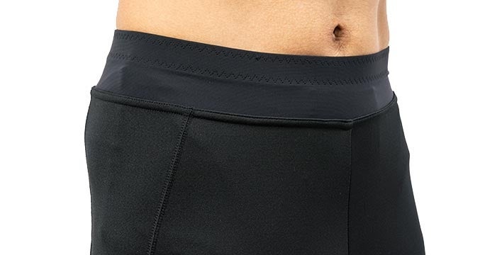 フィット感に優れ、ストレスの少ないウエスト部（タイツ）