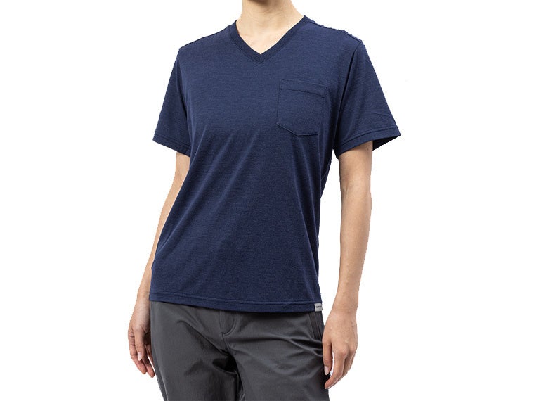 NAVYカラー：モデル身長163㎝／Mサイズ着用