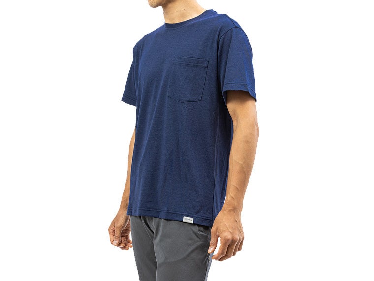 NAVYカラー：モデル身長173㎝／Mサイズ着用