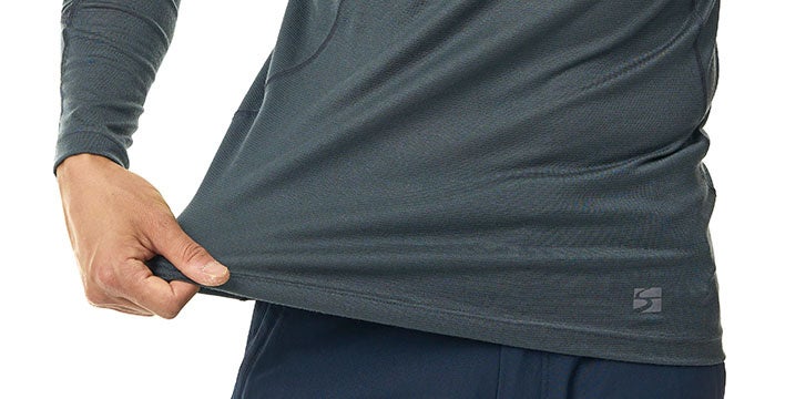 伸びやかな生地で快適な着用感