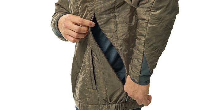 ベンチレーション付きで登山中に容易に温度調整ができる(ジャケット・ベスト・パンツ)